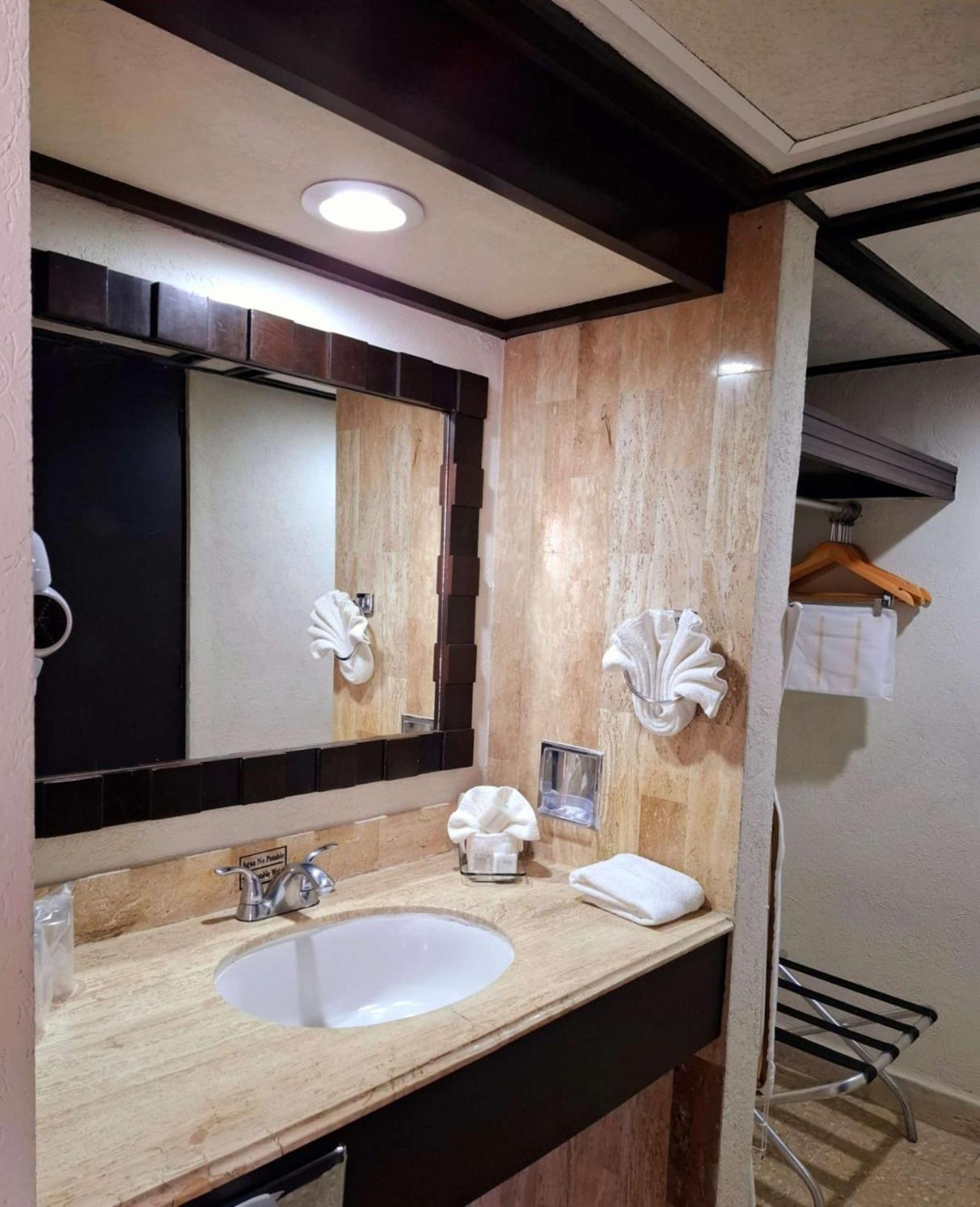 Best Western Hotel Posada Freeman Zona Dorada Mazatlán Eksteriør bilde
